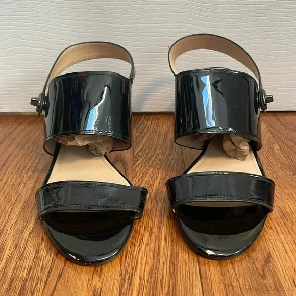 Coach I 10 - Picture 2 of 10